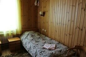 Стандартный 3-х местный номер с тремя 1,5 спальными кроватями, Гостевой дом Кижская благодать, Медвежьегорский район