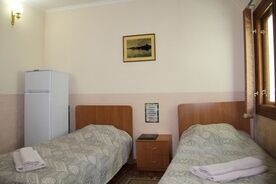 Номер «Стандарт» в плавучей гостинице (2-х местный), База отдыха Золотой лотос, Камызякский район