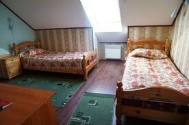 Одно-двухместный с двуспальной кроватью Номера: 1, База отдыха Надеждино, Надеждино