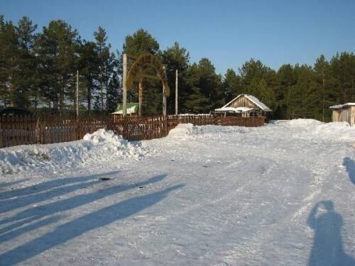 Территория базы в зимний период | Харская заимка, Томская область