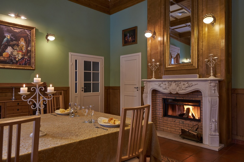 Камерный каминный зал