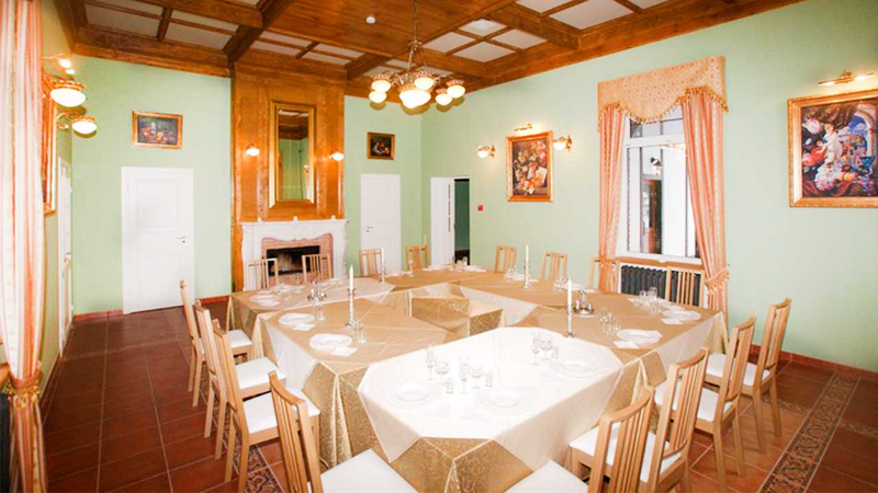 Камерный каминный зал