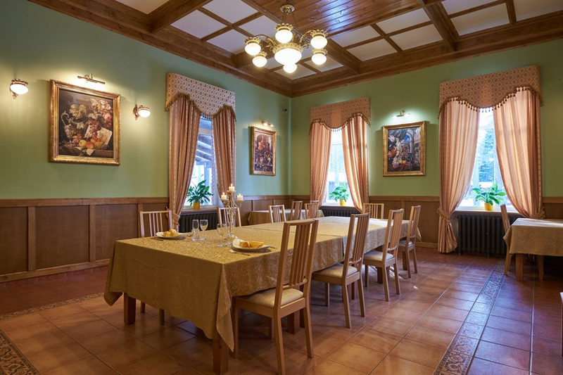 Камерный каминный зал