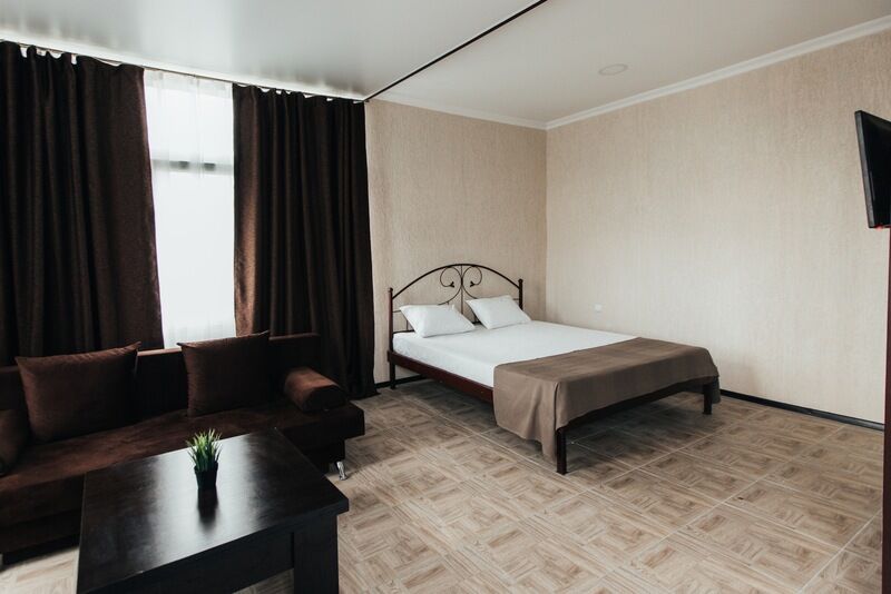 Полулюкс Семейный 4-местный 1-комнатный