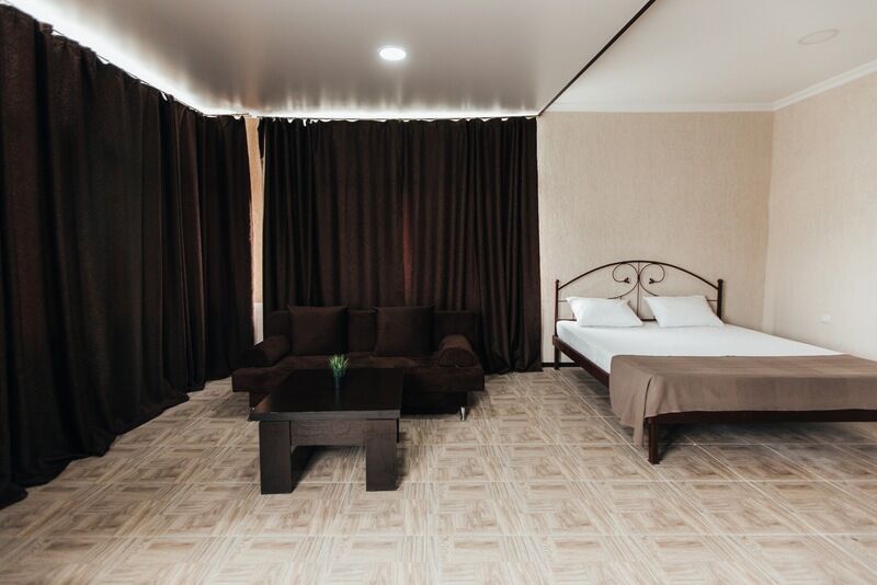 Полулюкс Семейный 4-местный 1-комнатный