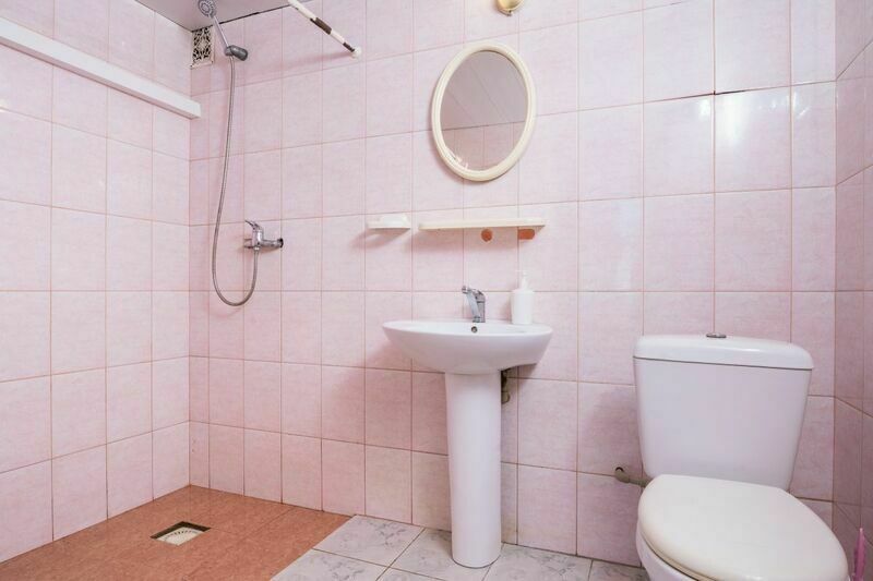 Домик 4-местный 2-комнатный каменный (с видом на море)