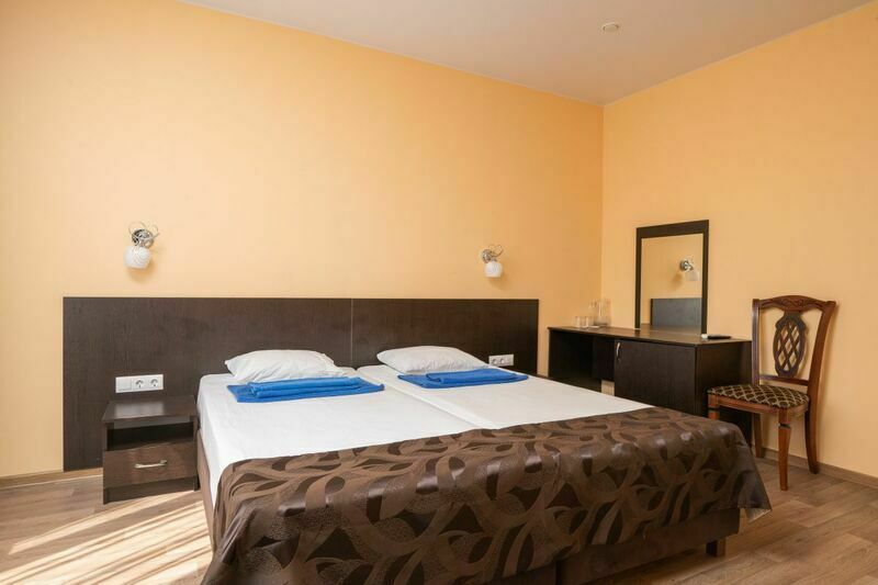 Домик 5-местный 4-комнатный каменный «Санвиль» (с верандой)