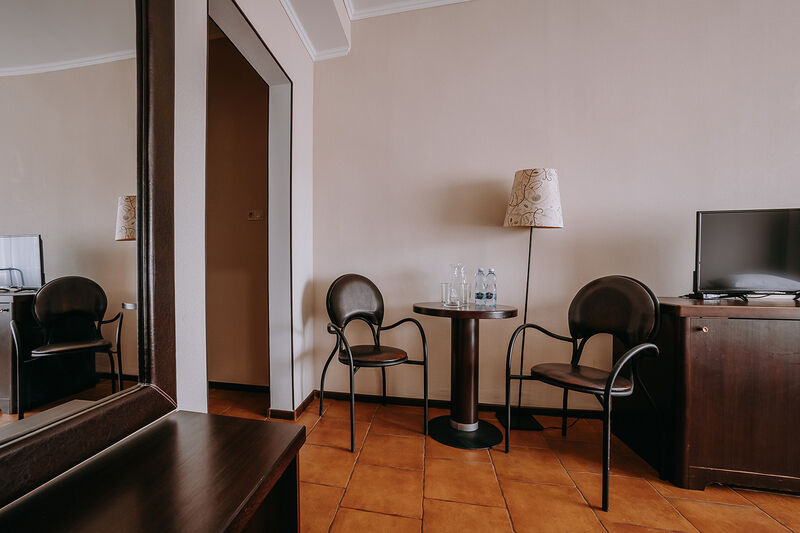 Полулюкс 2-местный 1-комнатный (с балконом)