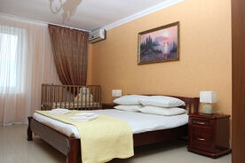 Люкс 4-местный 2-комнатный с балконом (номер 2), Гостевой дом Малибу, Саки