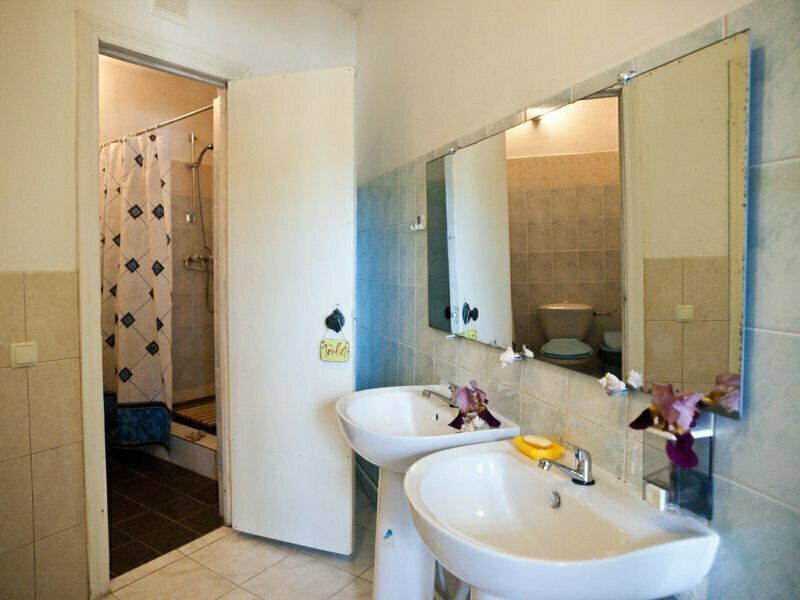 Эконом 2-местный 1-комнатный (с частичными удобствами)