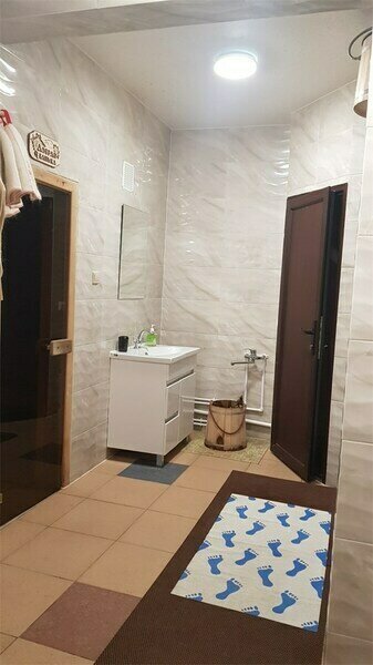 Апартаменты 6-местный (с баней, без окон)