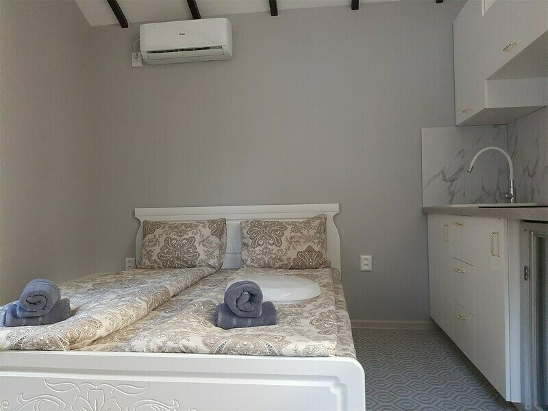 Домик 2-местный (отдельно стоящий из сруба)