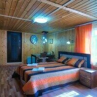 Улучшенный двухместный номер с дополнительным диваном, Гостевой дом Байкал Йети, Утулик