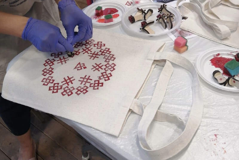 Ручная набойка ткани