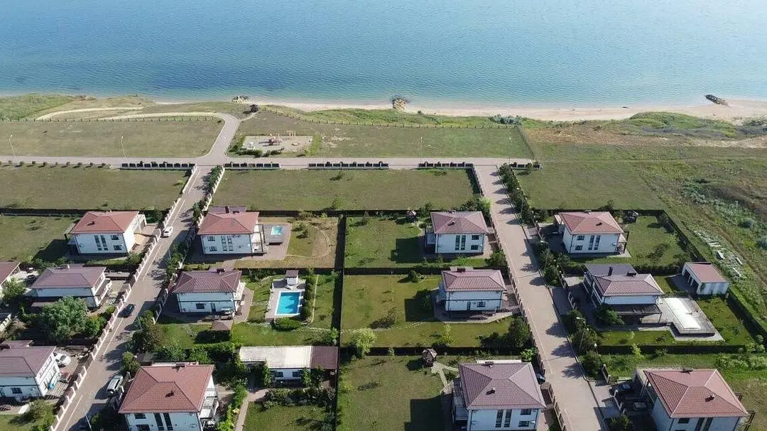 Коттеджный комплекс Солнечный берег, поселок За Родину, Краснодарский край