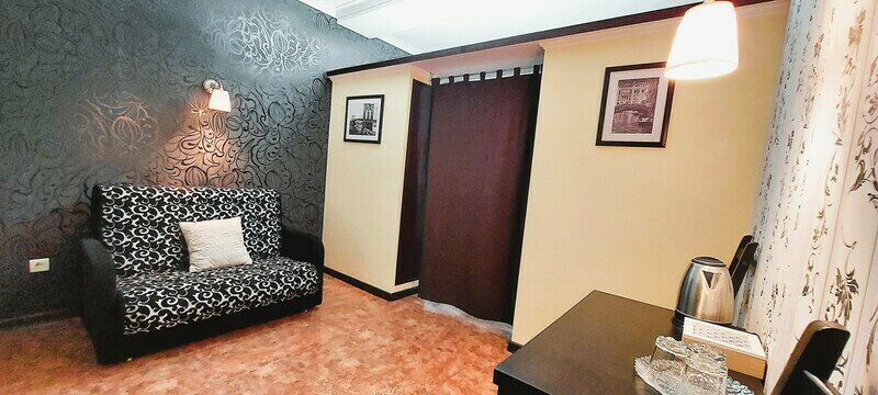 Семейный 4-местный 2-комнатный (с перегородкой)