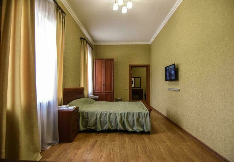 Полулюкс Семейный 6-местный 2-комнатный