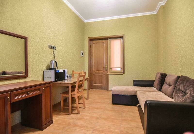 Полулюкс Семейный 6-местный 2-комнатный