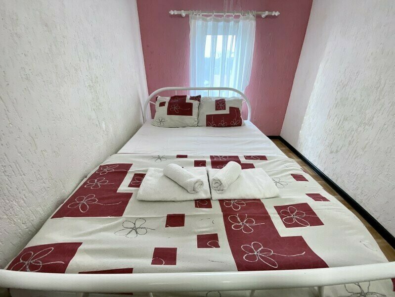 Эконом 2-местный (с большой кроватью)