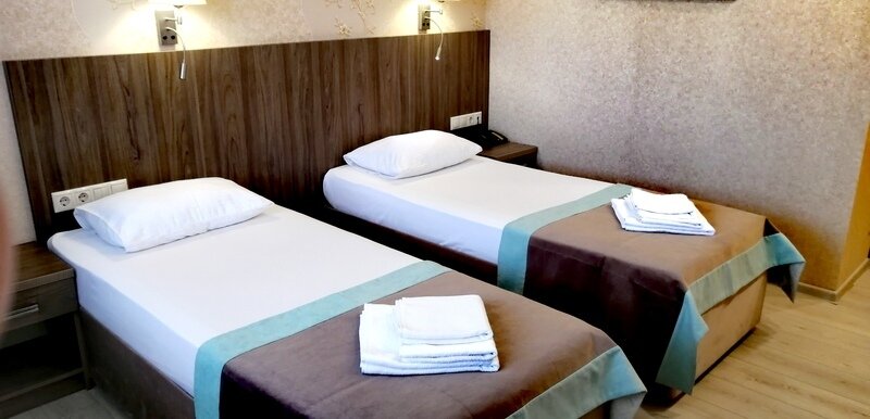 Полулюкс 2-местный (с балконом)