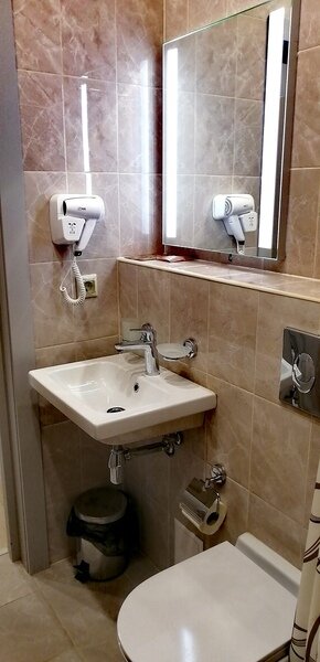 Полулюкс 2-местный (с балконом)