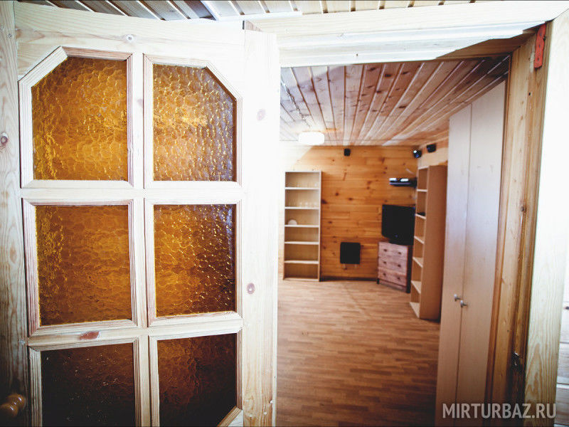 Внутри коттеджа