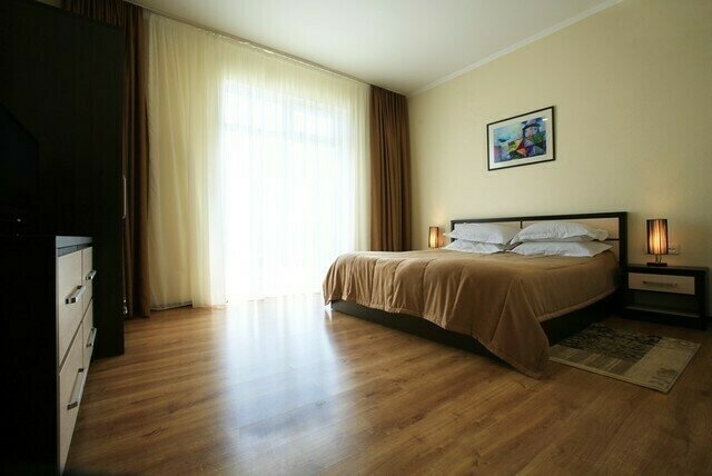 Люкс 4-местный 3-комнатный семейный