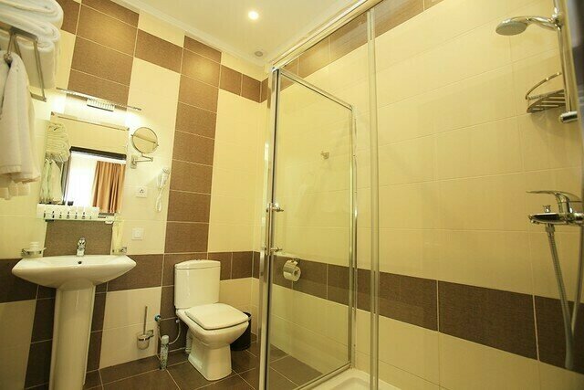 Люкс 4-местный 3-комнатный семейный