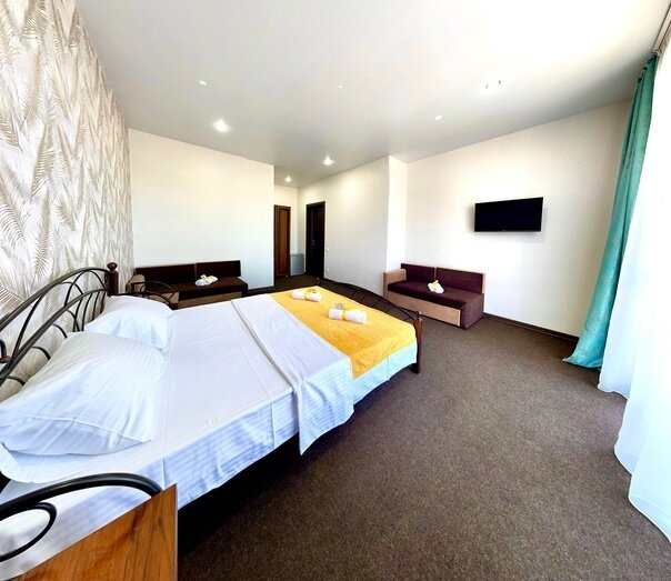 Комфорт 4-местный (вид на море)