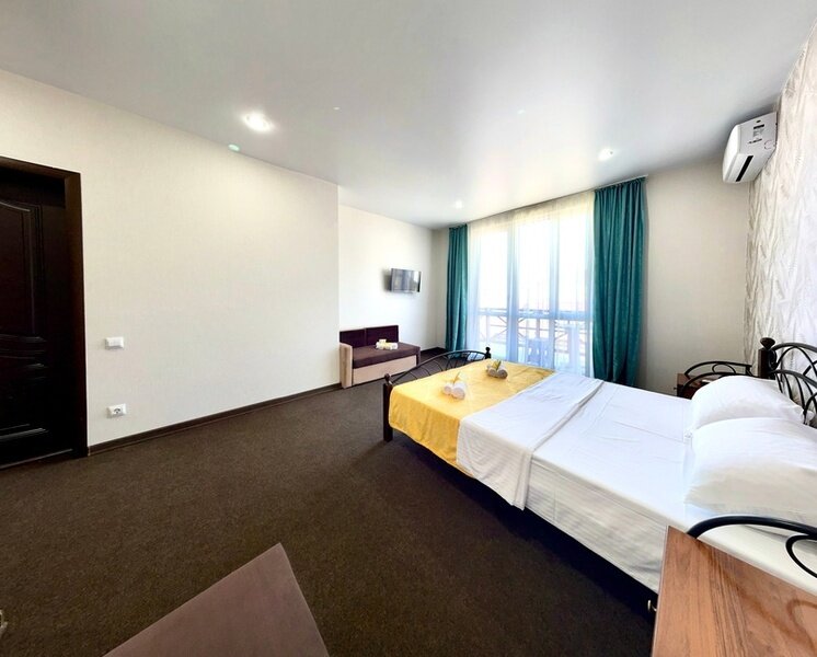 Комфорт 4-местный (вид на море)