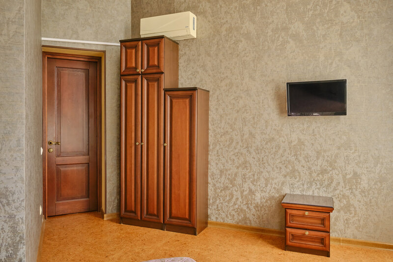 Люкс 4-местный 2-комнатный (без балкона)