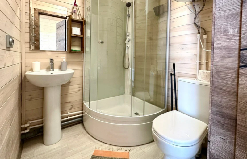 Домик Агду (Нора)