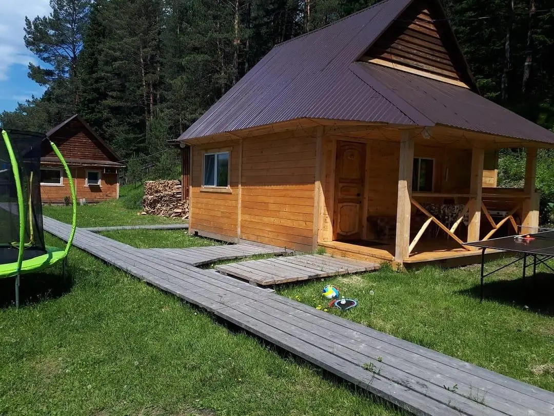 Гостевой дом Берлога, поселок Усть-Каспа, Красноярский край
