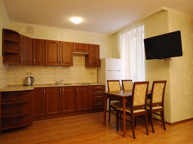 Семейный 2-местный 3-комнатный (стандарт)