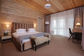 Семейный 4-местный 3-комнатный в Конгресс отеле Пересвет, Курорт Пересвет Русские Сезоны, Пересвет