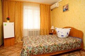 Стандартный номер с одной двуспальной кроватью, Гостевой комплекс Алмаз, Ахтубинск