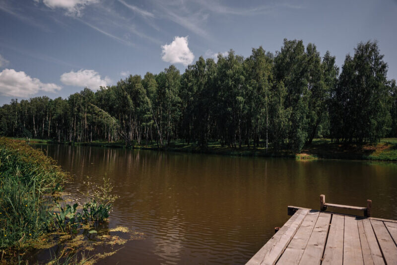 Коттедж 4-местный ВИП (с баней и беседкой на берегу озера)