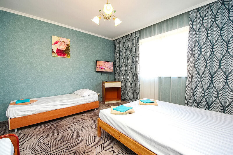 Люкс 4-местный (с балконом)