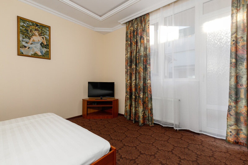 Семейный 5-местный  (с балконом)