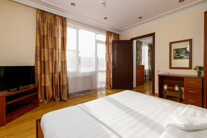 Семейный 5-местный  (с балконом)