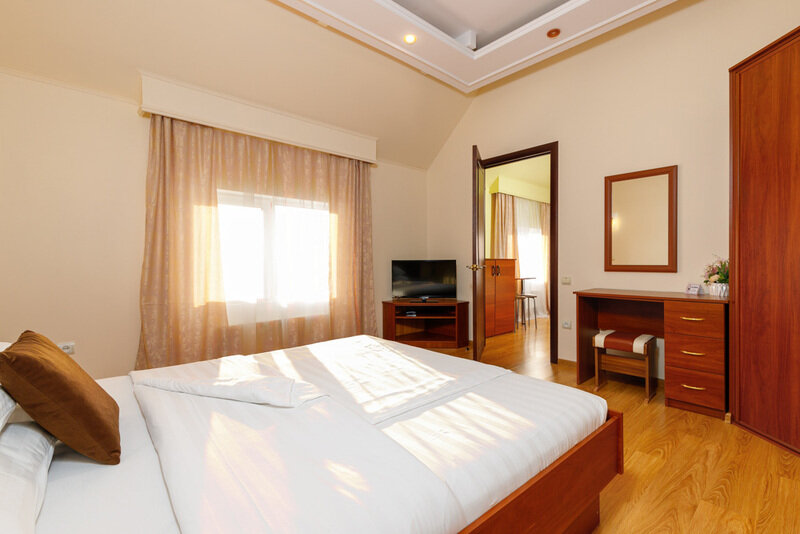 Семейный 5-местный (с балконом, вид на море)