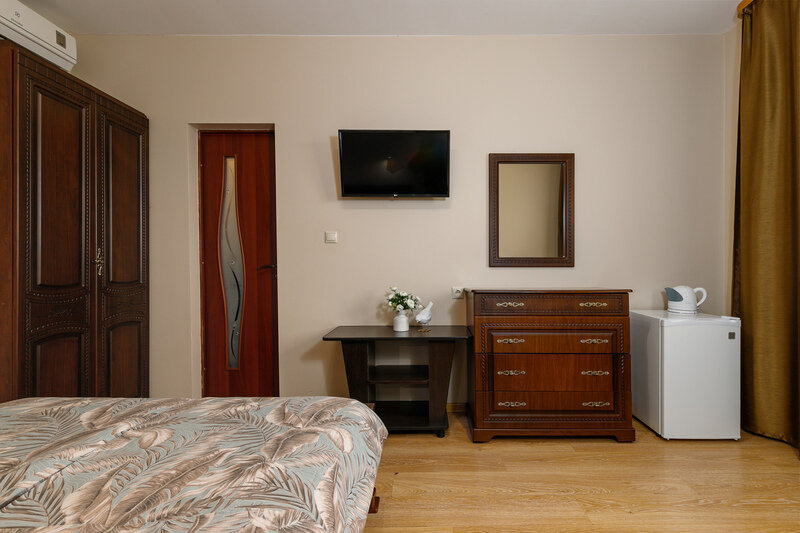 Номер 3-местный (вид на бассейн)