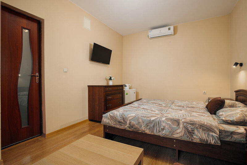 Номер 3-местный (с 2-спальной кроватью)