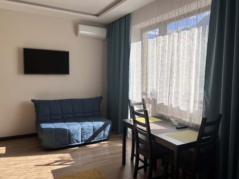 Люкс 4-местный (с видом на горы)