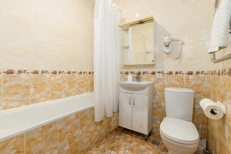 Стандартный 4-местный (DBL, с балконом)