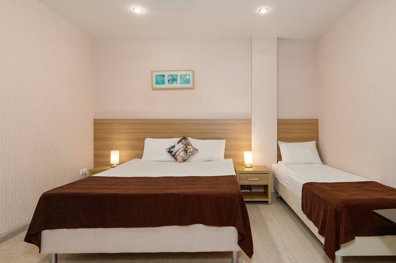 Стандартный 4-местный (DBL, с балконом)