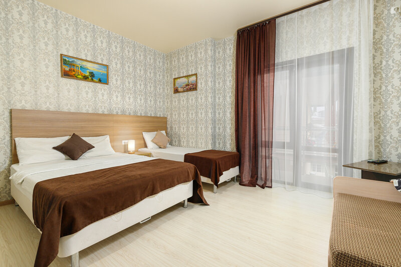 Стандартный 4-местный (DBL, с балконом)