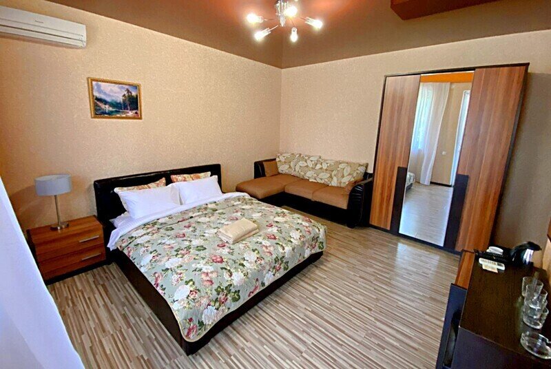 Комфорт 4-местный (с балконом)