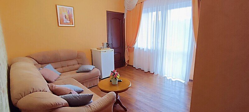 Комфорт 4-местный 2-комнатный (с лоджией)