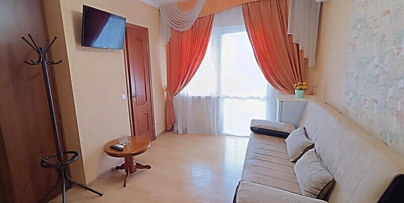 Семейный 6-местный 2-комнатный (с балконом)